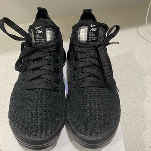 NIKE VAPORMAX FLYNIT 3